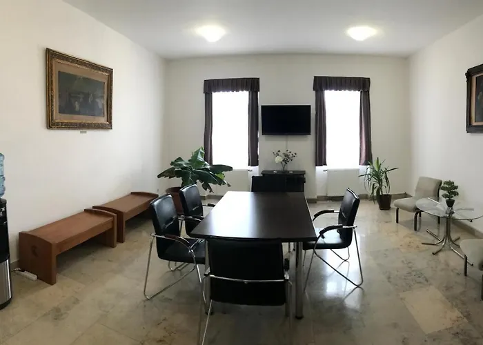 Hotel Huszarvar Kastelyszallo